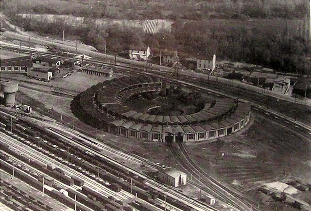 PhotoAerienneDepotBadan1958.jpg