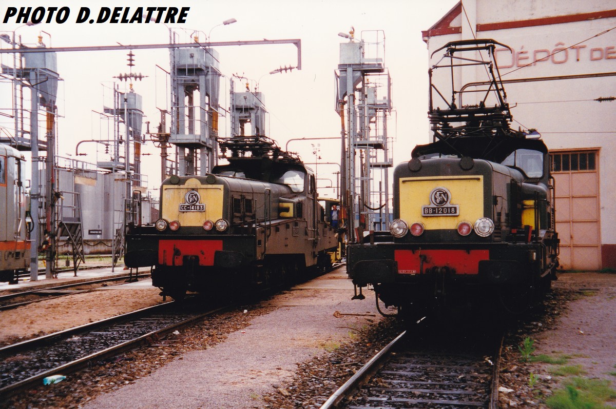 Locomotive électrique CC 14018, SNCF, 4 fanaux -Jouef HJ2424- livrée verte
